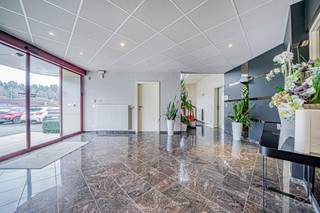 We Invest Malmedy a le plaisir de vous proposer cet immeuble de bureaux d’environ 300 m² utiles, idéalement situé à proximité immédiate...