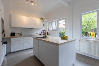 Charmante en gerenoveerde ééngezinswoning met stadstuin in leuke straat te Anderlecht.In een rustige, aangename woonwijk van Anderlecht, op...