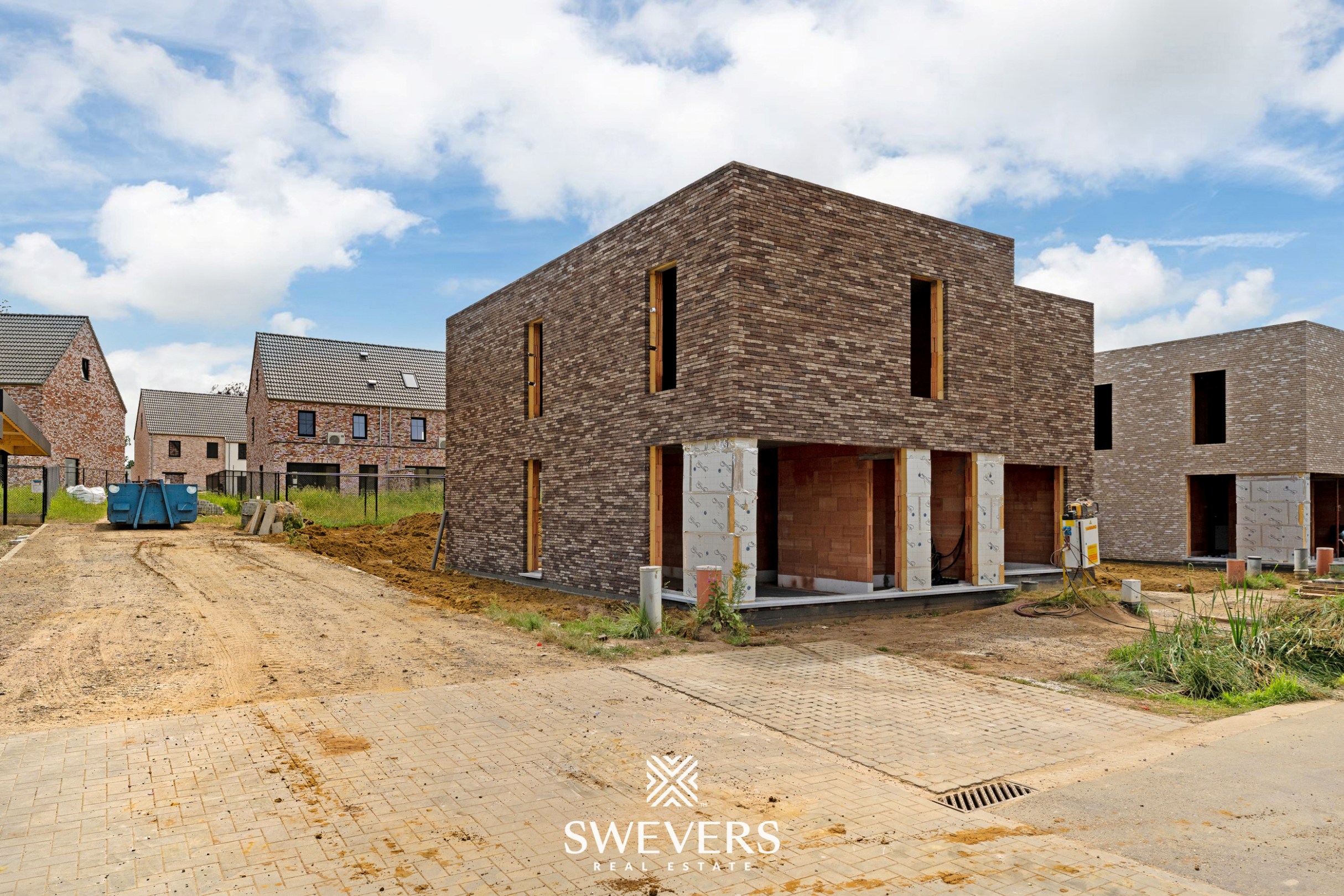 Stijlvolle halfopen nieuwbouwwoning met 3 slaapkamers op fijne locatie te Boekt - foto 2