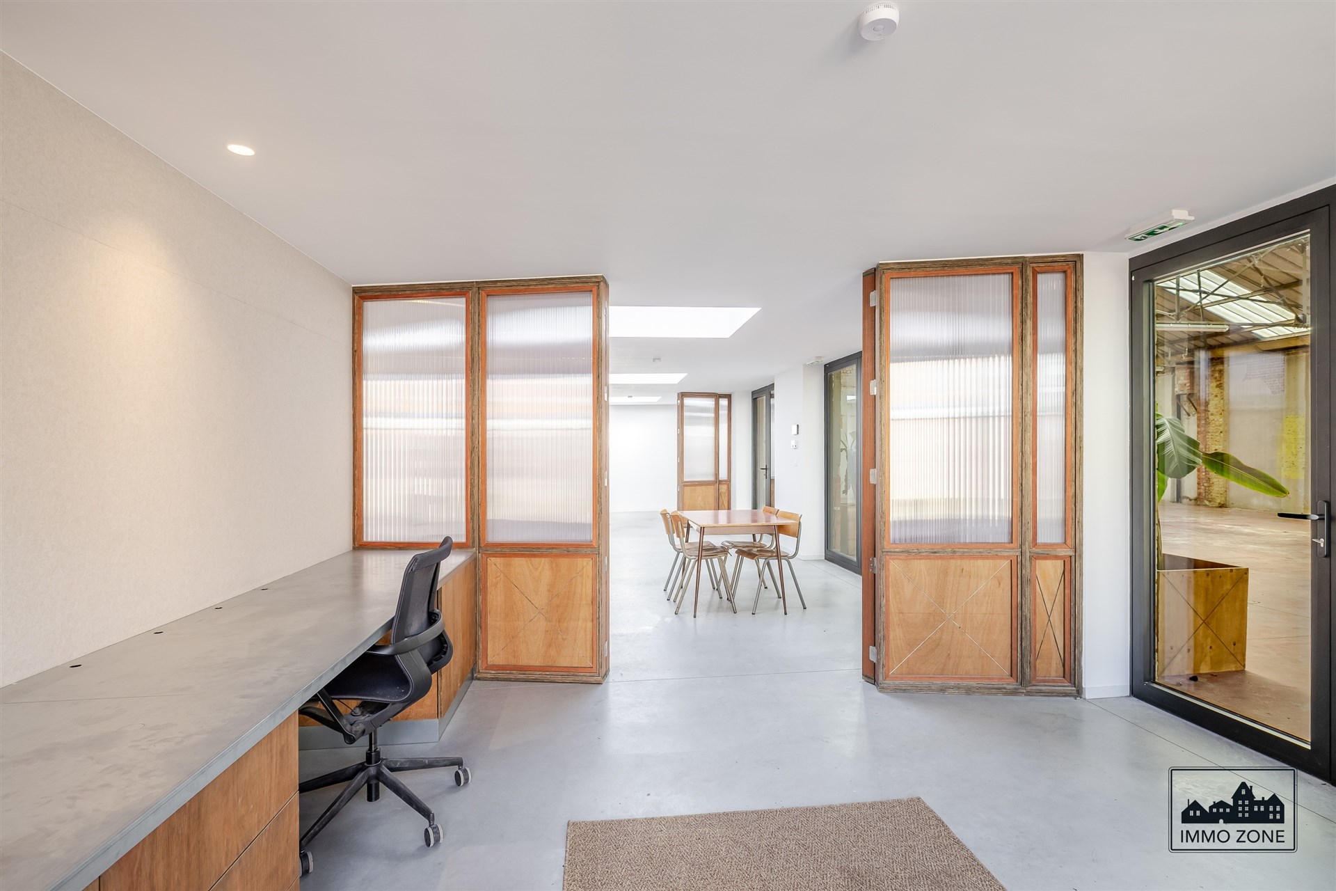 Stijlvol kantoor met veelzijdig magazijn in Sint-Niklaas - foto 3