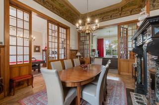 PROPRIÉTÉ DE CARACTÈRE unique et magnifiquement restaurée avec des volumes exceptionnels (±550 m² habitables) sur un terrain de 2.418 m², idéale...