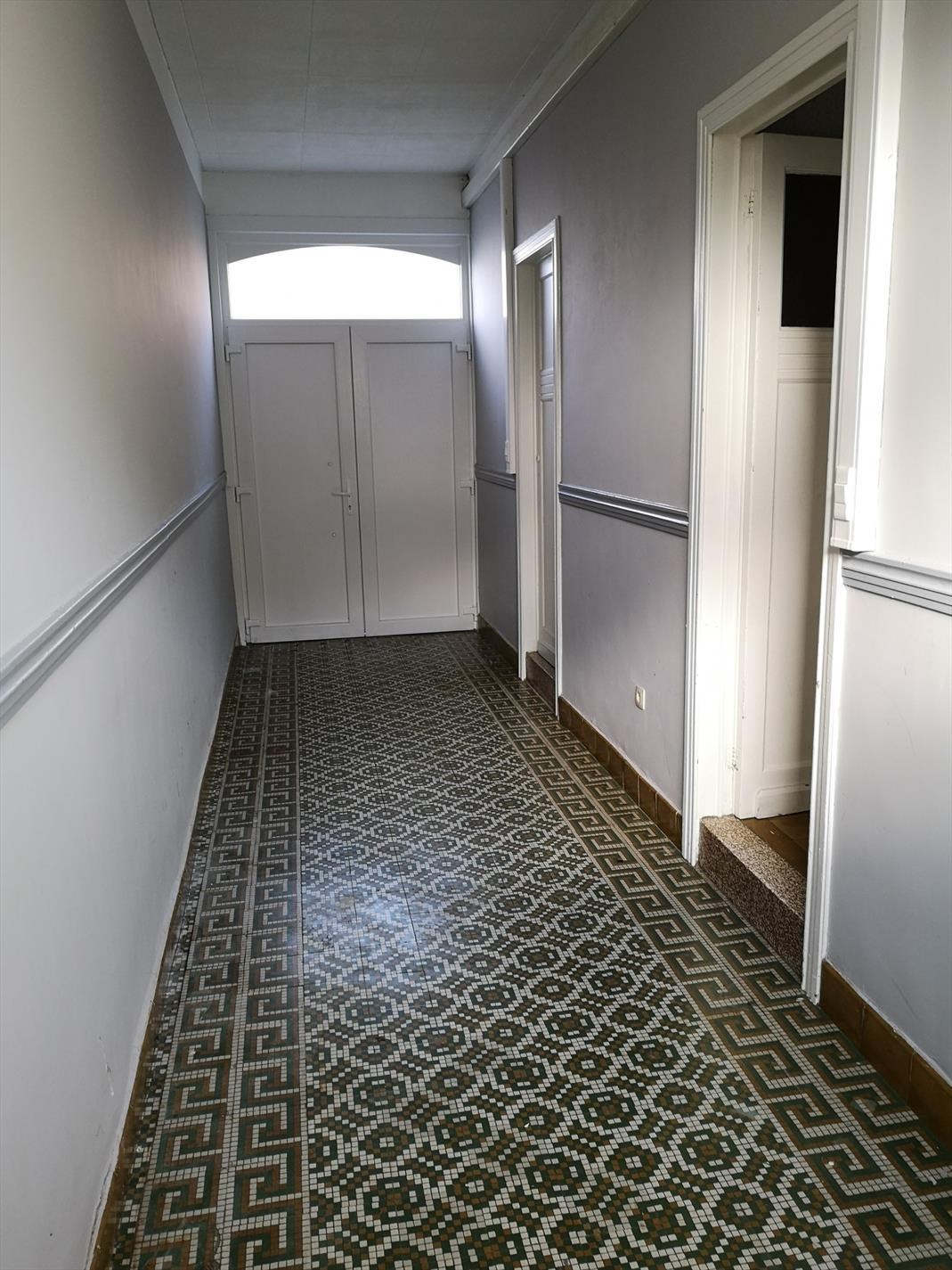 Woning nabij het centrum met 3 slaapkamers + magazijn - foto 3