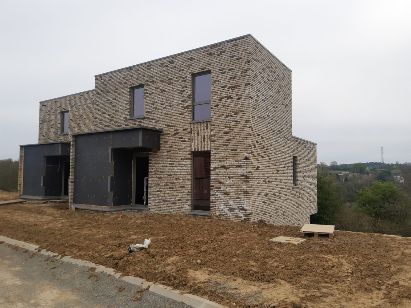 House for sale in Court-Saint-Etienne with 4 bedrooms - photo 1