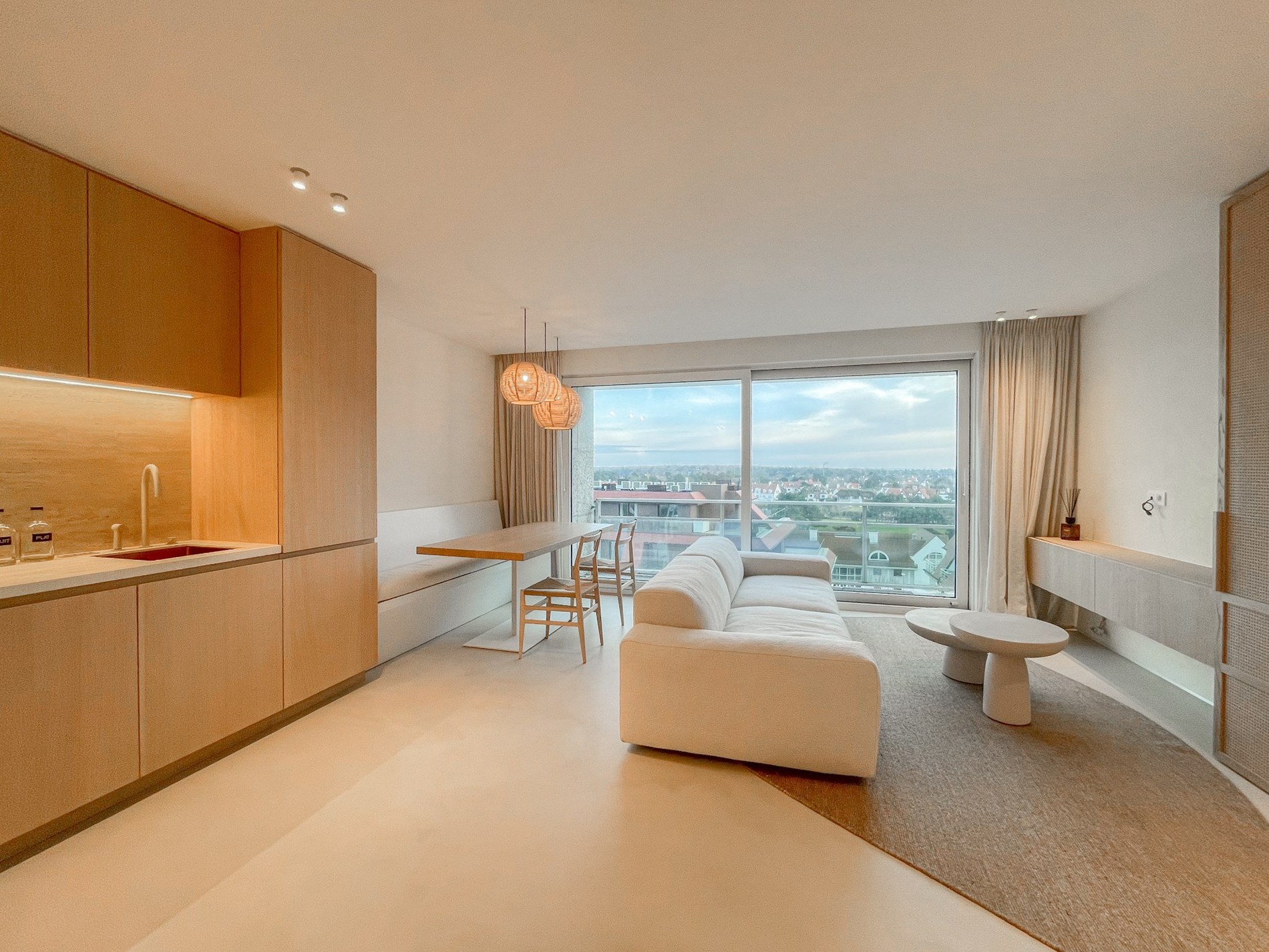 Appartement de luxe entièrement rénové avec une vue panoramique situé au Zoute. - photo 3