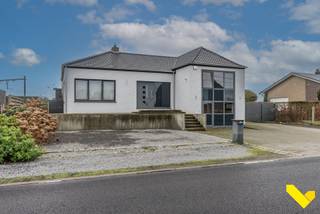 Energiezuinige instapklare splitlevelwoning met ruime hal.Bent u op zoek naar een instapklare woning met veel ruimte en professionele mogelijkheden...