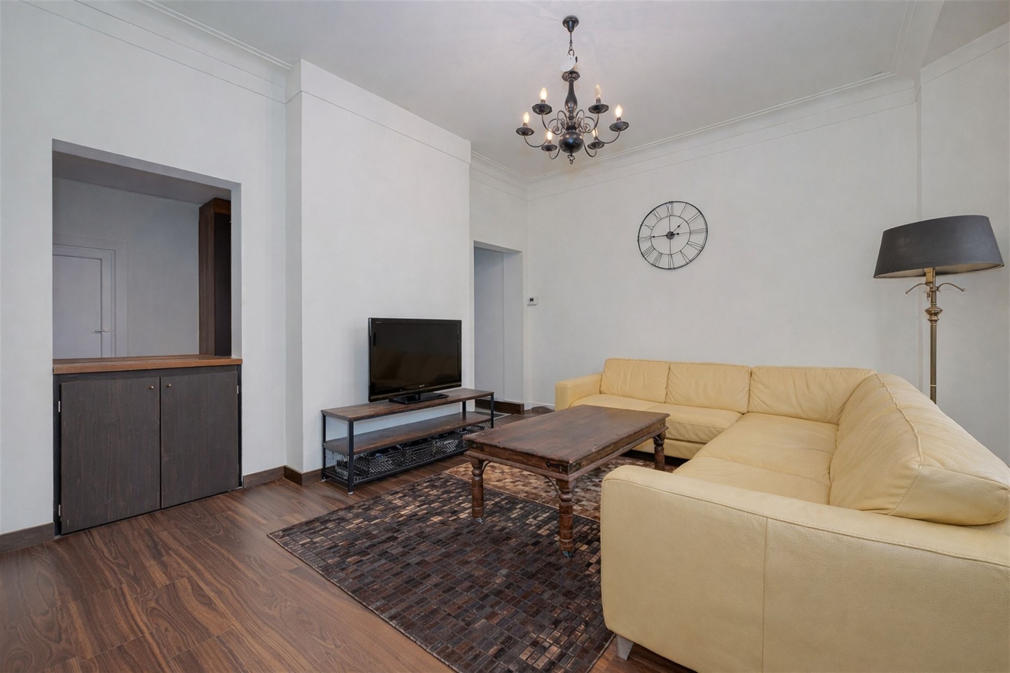 Perfect instapklaar appt met 2 slk + 2 badk vlakbij het Station - foto 4