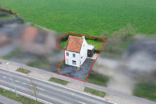 Deze leuke open bebouwing ligt op een mooi perceel van 539 m² en dit op fietsafstand van centrum Torhout en dicht bij Don Bosco, met vlotte...
