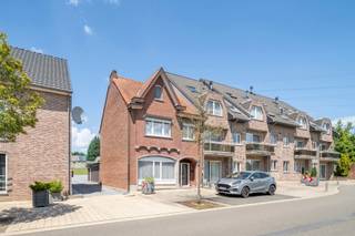 In het centrum van Houthalen bevindt zich deze ruime gezinswoning (244m² bewoonbare opp.!) mét tuin.Gezien de ligging zijn alle voorzieningen...