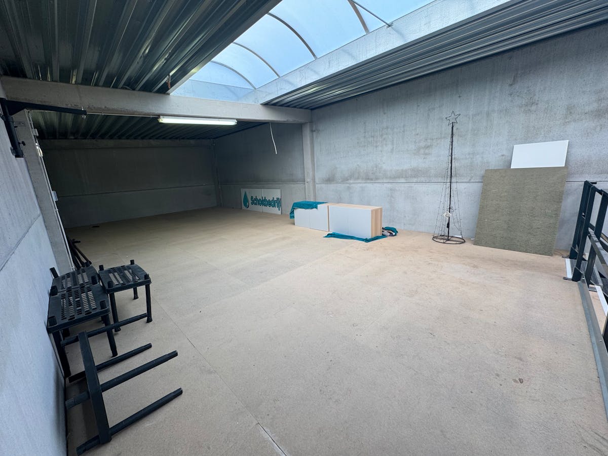 KMO-unit (227 m²) met verdiep en laadpaal te huur – Bredene - foto 5