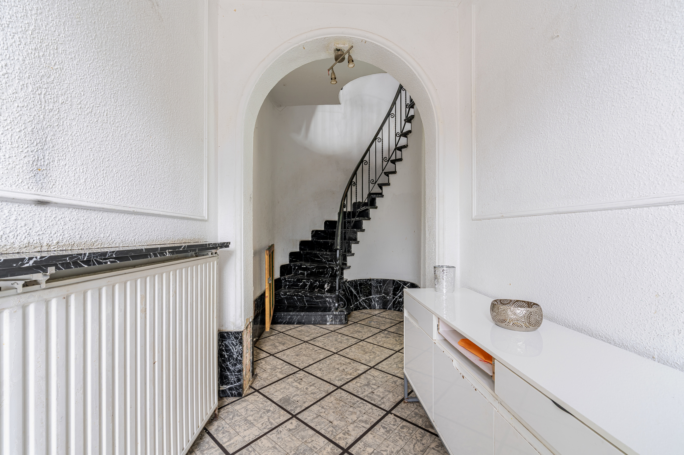 Ruime gezinswoning met tuin en topligging - foto 4