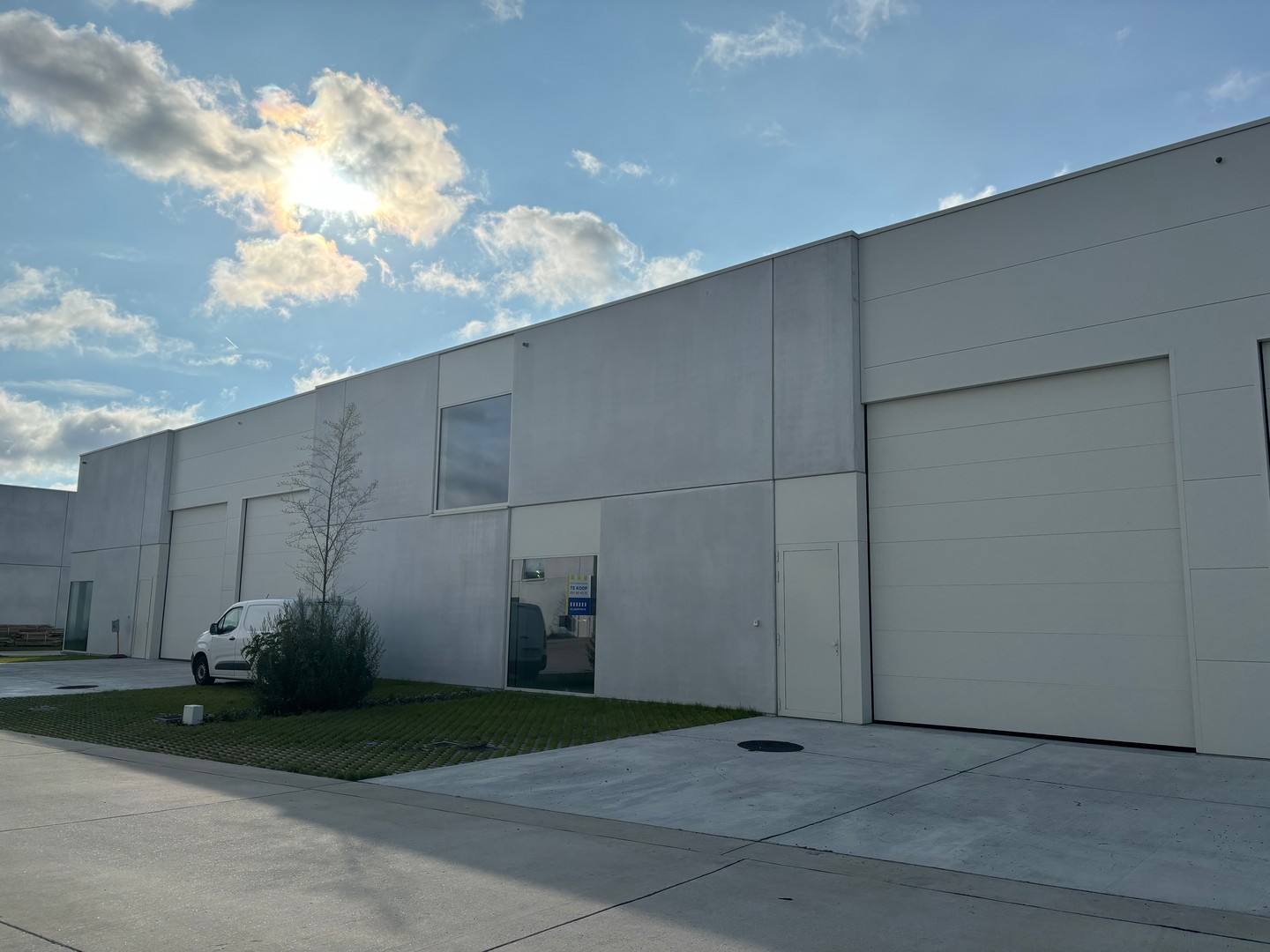 Loods 360m² te koop in Harelbeke - foto 1