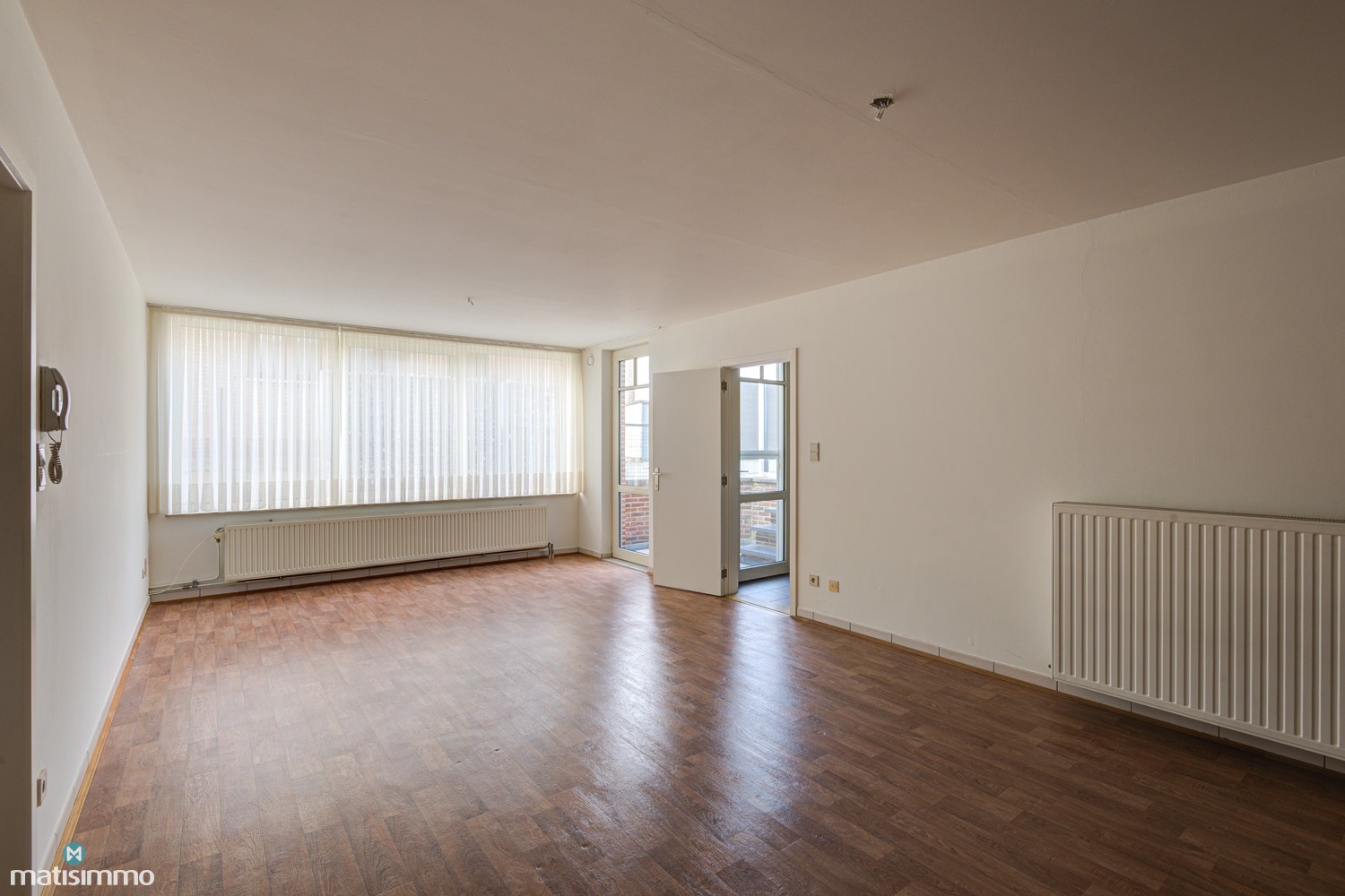 INSTAPKLAAR APPARTEMENT MET 2 SLAAPKAMERS, TUIN EN GARAGE IN SCHOONBEEK - foto 4