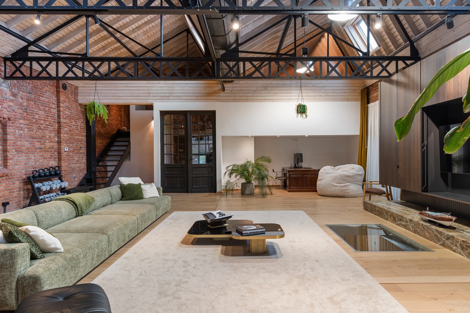 Uniek Loftgebouw met loods op 635 m² – Volledig Gerenoveerd - foto 4
