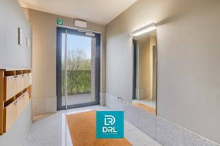 Unieke kans! Instapklaar appartement met veel lichtinval nabij Damse Vaart & Brugse binnenstad.Op een uiterst rustige locatie, vlakbij de prachtige...