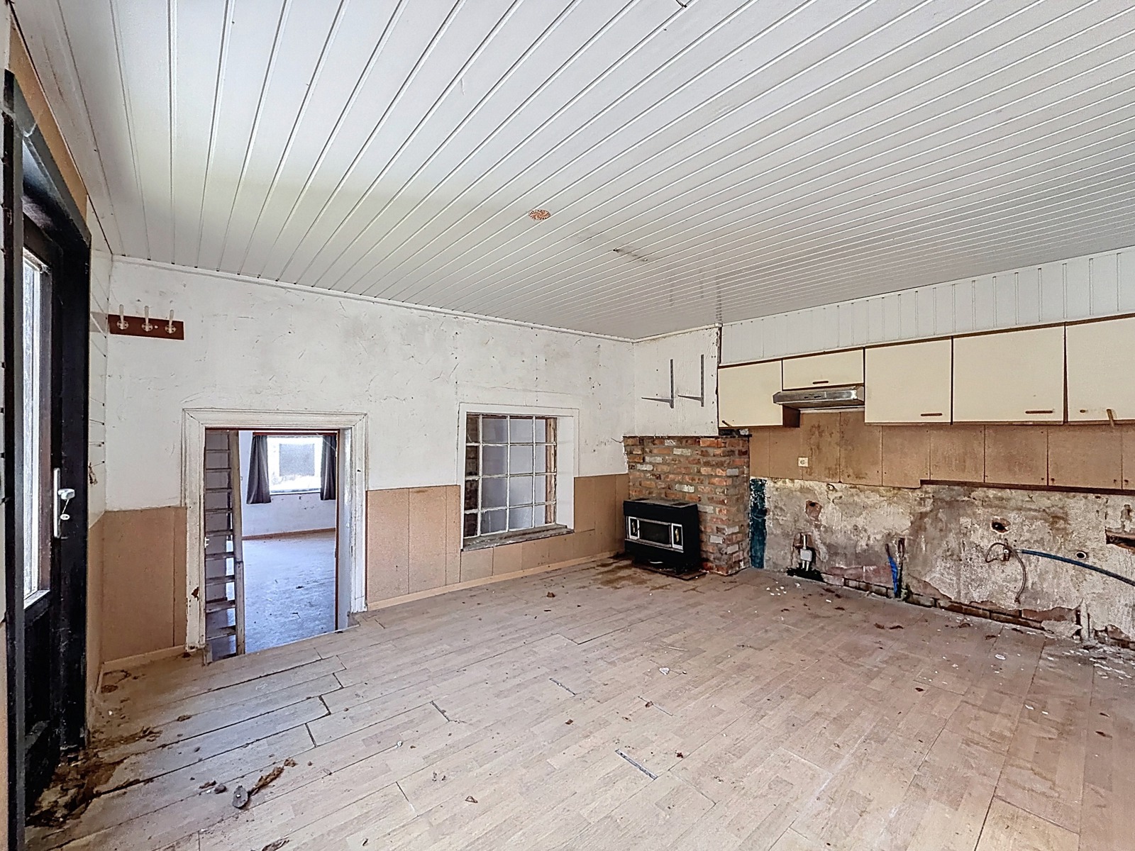 Volledig te renoveren woning met 2 SLPK, op Toplocatie! - foto 5