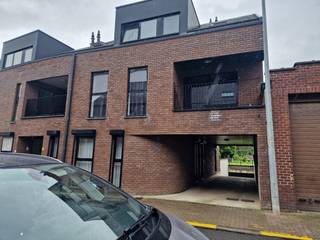 Looking for a solution to your parking problem? Or in need of a second parking space/visitor's space?<br /><br />Then we offer you this car parking space. The parking space is located in the underground parking of Residence MALISO and is very easily accessible.<br /><br />Interested? Contact us today via marijke@polares.eu or 016/930.200.