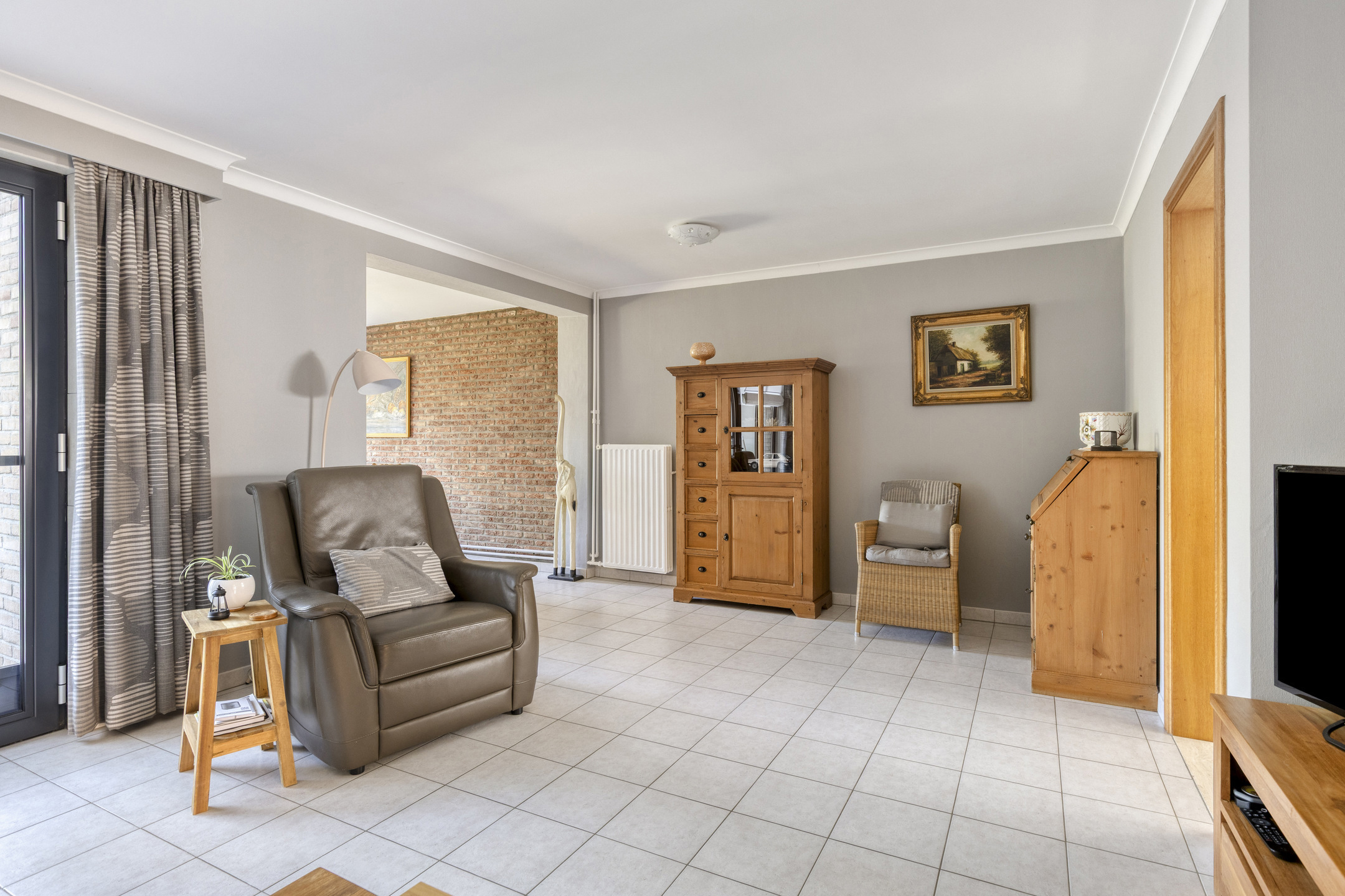Lichtrijke 3-gevelwoning met garage op uitstekende locatie! - foto 4