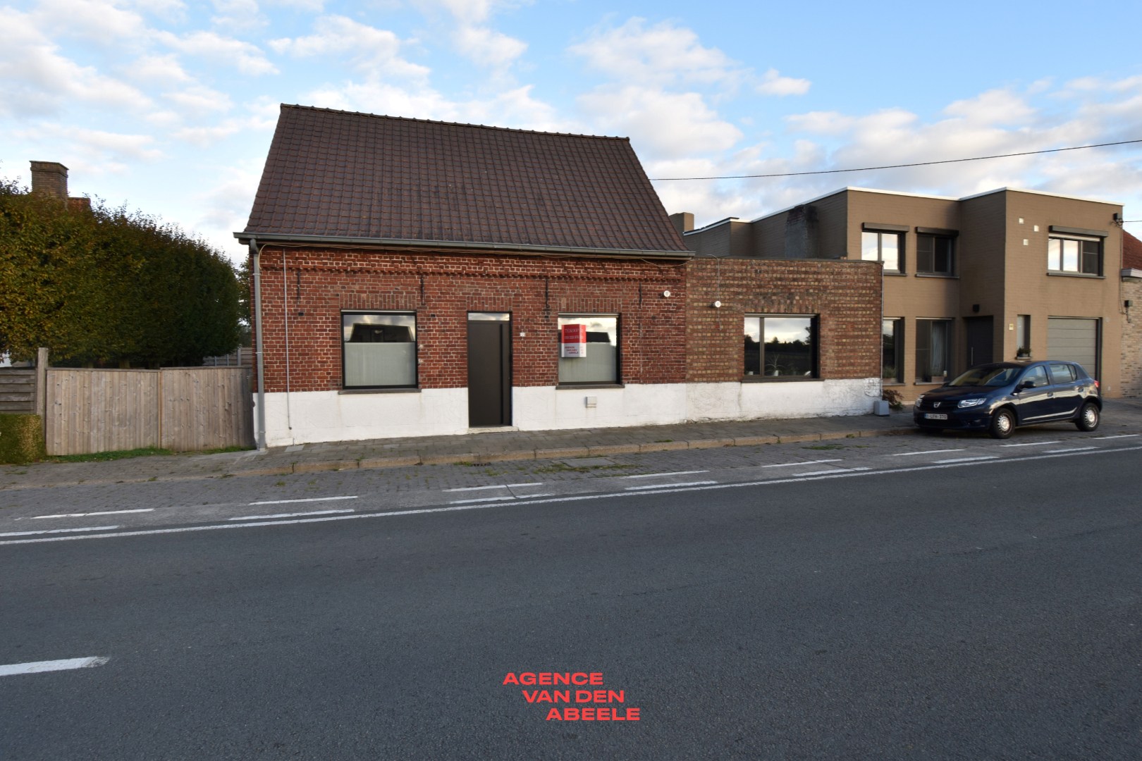 Charmante half-open bebouwing met 4 slaapkamers en tuin - foto 3