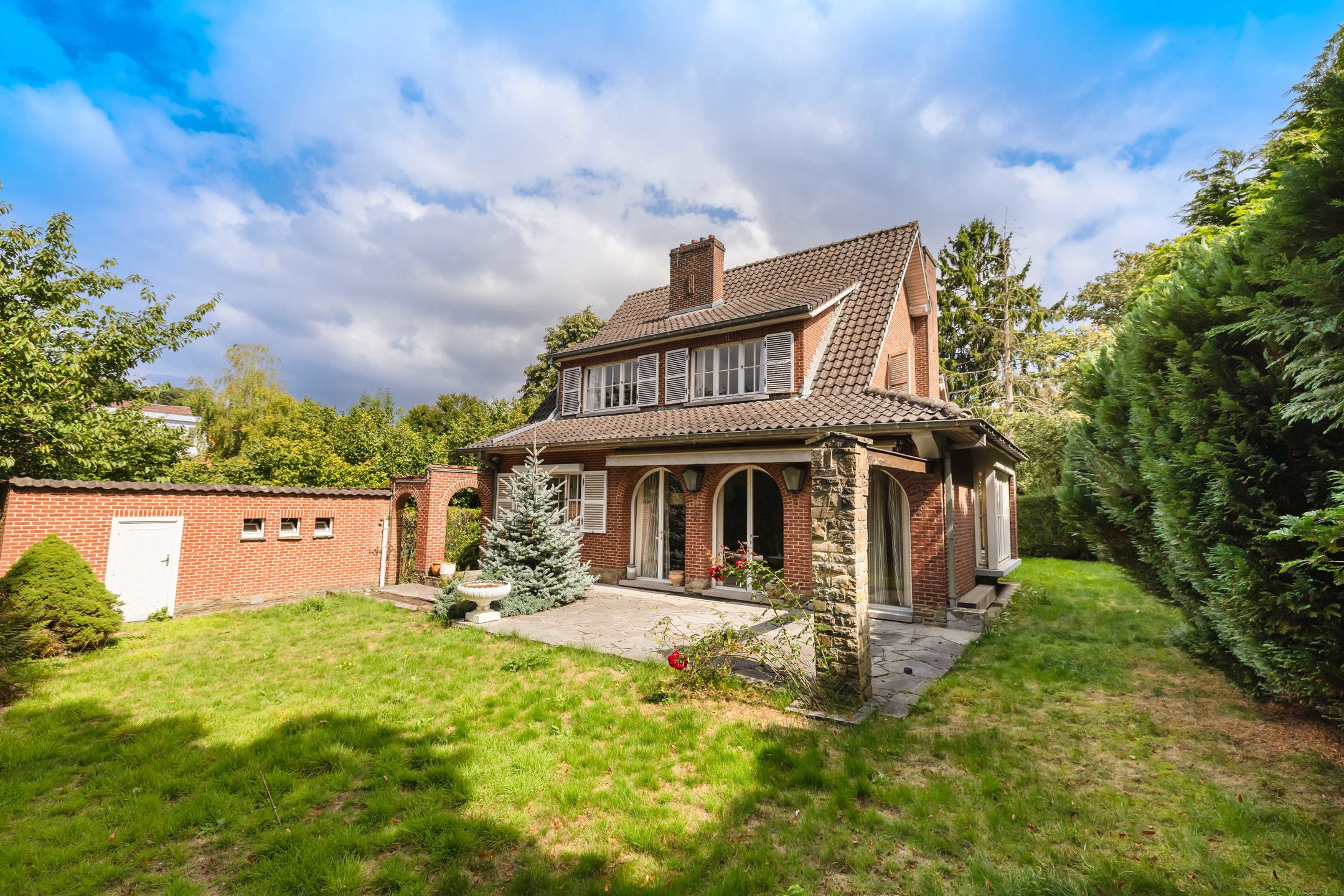 Maison à vendre à Uccle avec 4 chambres - photo 1