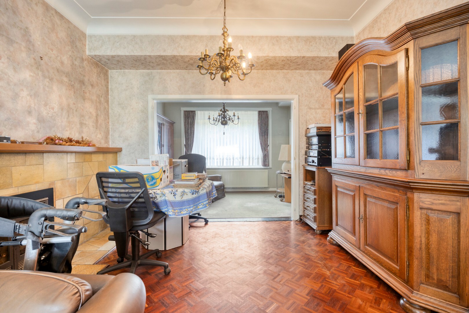 Ruime karaktervolle woning met 5 slaapkamers op een zonnig perceel van 12 are ! - foto 5