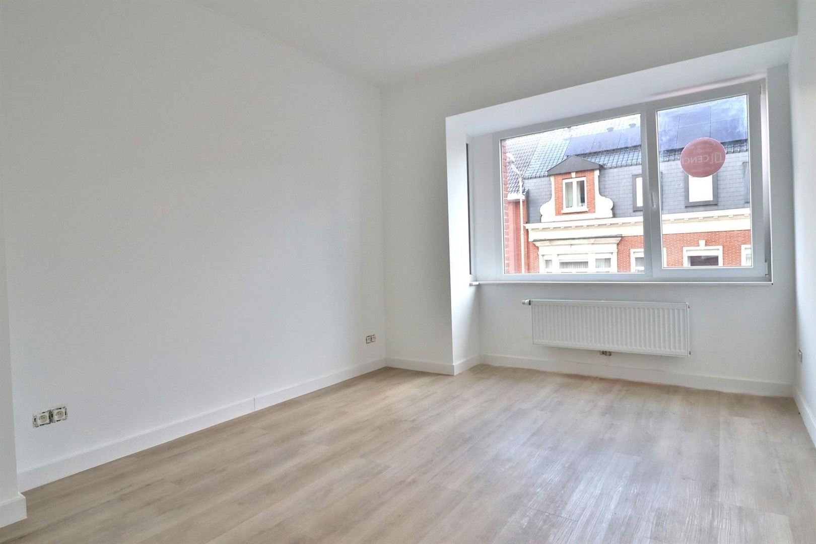 Lichtrijk en instapklaar appartement met terras op het 2de verdiep - foto 4