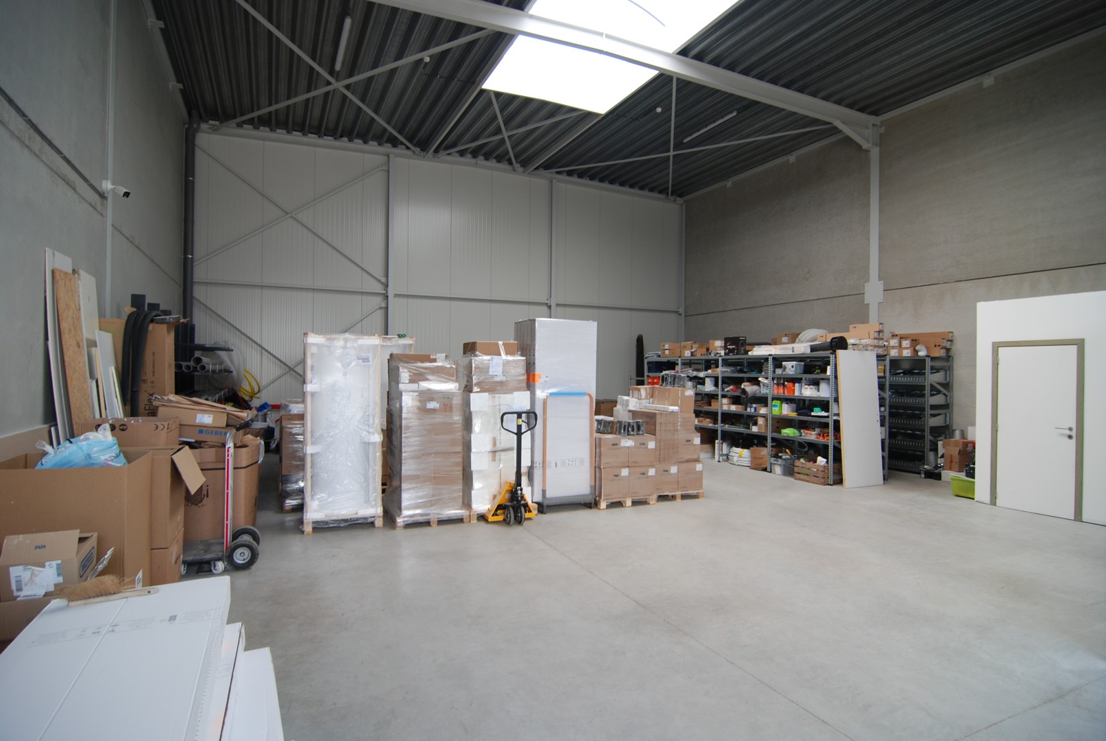 Te huur I KMO Unit, 221 m², op industriegebied Genk-Zuid - photo 4