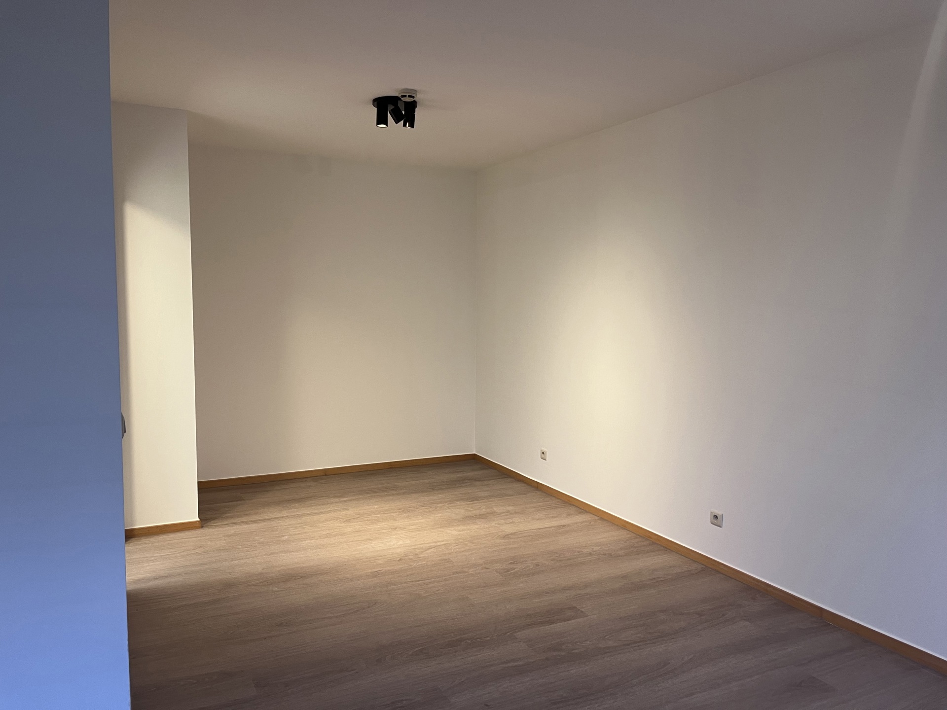 Appartement à louer à Anvers avec 1 chambre - photo 4