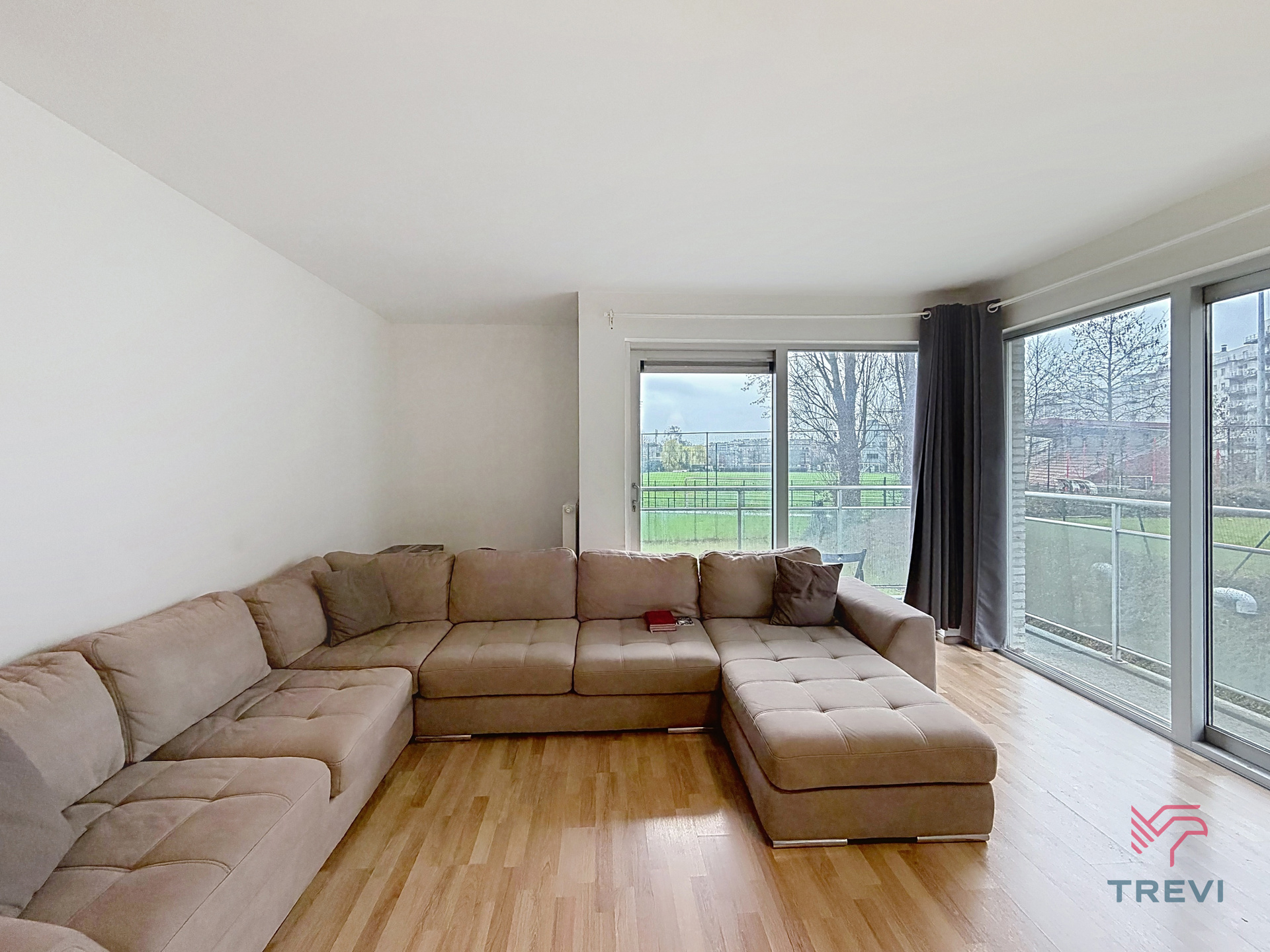 Appartement met 2 slaapkamers + parkeerplaats  - foto 3