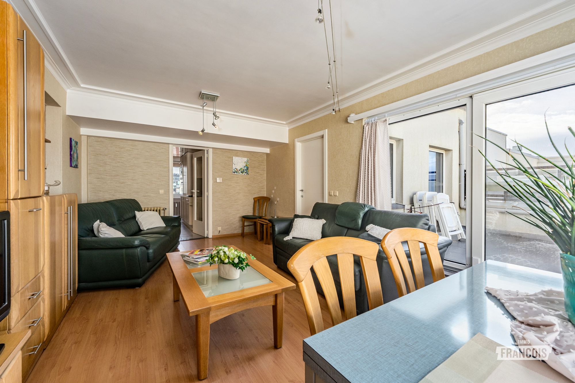 Penthouse met riant terras en zijdelings zeezicht in centrum Oostende. - foto 5