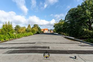 In het absolute centrum van Aarschot bieden wij dit uitzonderlijk commercieel pand aan, gekend als het voormalige gebouw van De Anker. Dankzij...