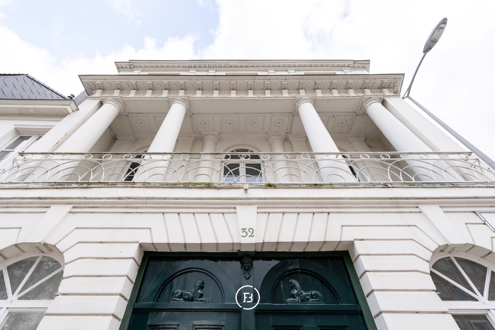 Majestic townhouse - photo 2