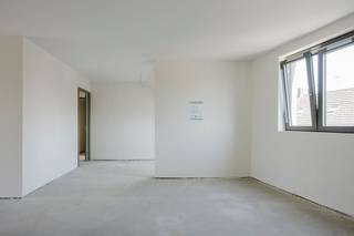 La Residentie Greenscape comprend 7 appartements avec carports associés. <br />L'architecture moderne offre beaucoup d'espace et de lumière. Tous les appartements disposent d'une terrasse ou d'un jardin spacieux avec vue sur la nouvelle végétation urbaine. <br /><br />Le jardin commun offre non seulement une vue agréable depuis les terrasses, mais il est également possible de jouer avec des (petits) enfants. <br /><br />La résidence elle-même bénéficie d'un emplacement central, à quelques pas de la place du village et à quelques minutes à vélo de notre ville des Golden Spurs. <br /><br />Ces appartements sont également recommandés comme investissement ou résidence secondaire et présentent de nombreux avantages, notamment la présence de toutes les installations (commerces, éducation, détente,...) à Bissegem et le développement prévu d'espaces verts supplémentaires (notamment Bissegem Plage et Stadsgroen de Ghellinck) à proximité du projet. <br /><br />https://www.youtube.com/watch?v=nEjXhWGW3UE<br /><br />Vous souhaitez plus d'informations sur ce beau projet ? Prenez ensuite rendez-vous avec les courtiers responsables sans engagement. <br /><br />Les images générées par l’IA sont fournies en guise d'inspiration. Elles ne tiennent pas compte des spécifications techniques, ni des renseignements urbanistiques, ni des possibilités concrètes de réalisation.