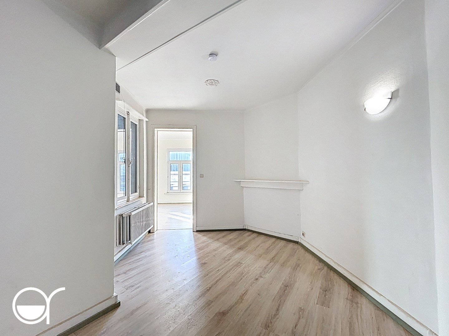 2 slaapkamer-appartement met standaard voorzieningen op toplocatie - foto 5