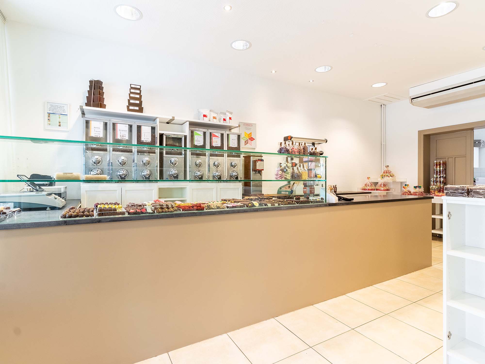 Commercial for rent in Wilrijk with 2 bedrooms - photo 4