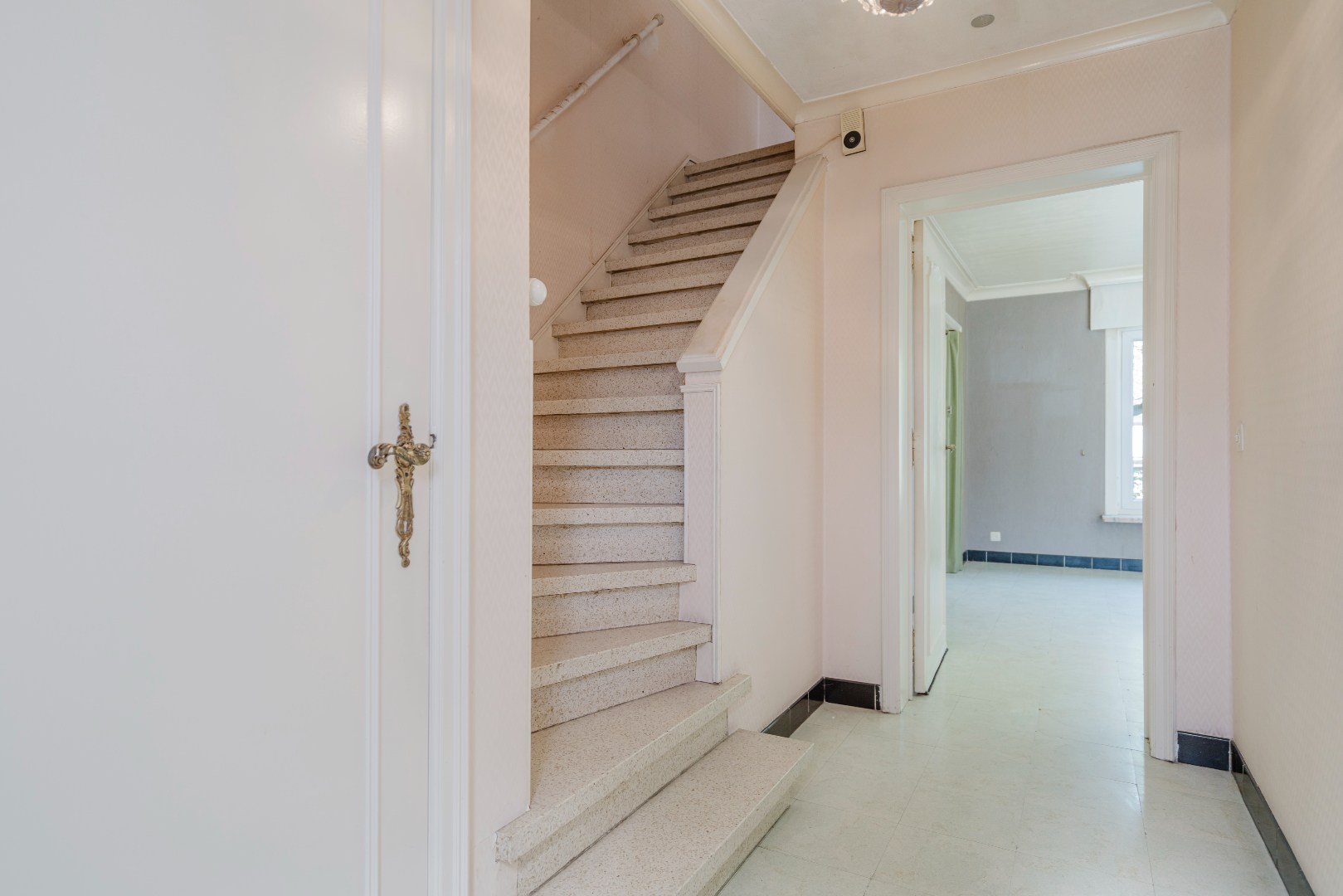 Kloeke woning in rustige wijk - foto 2