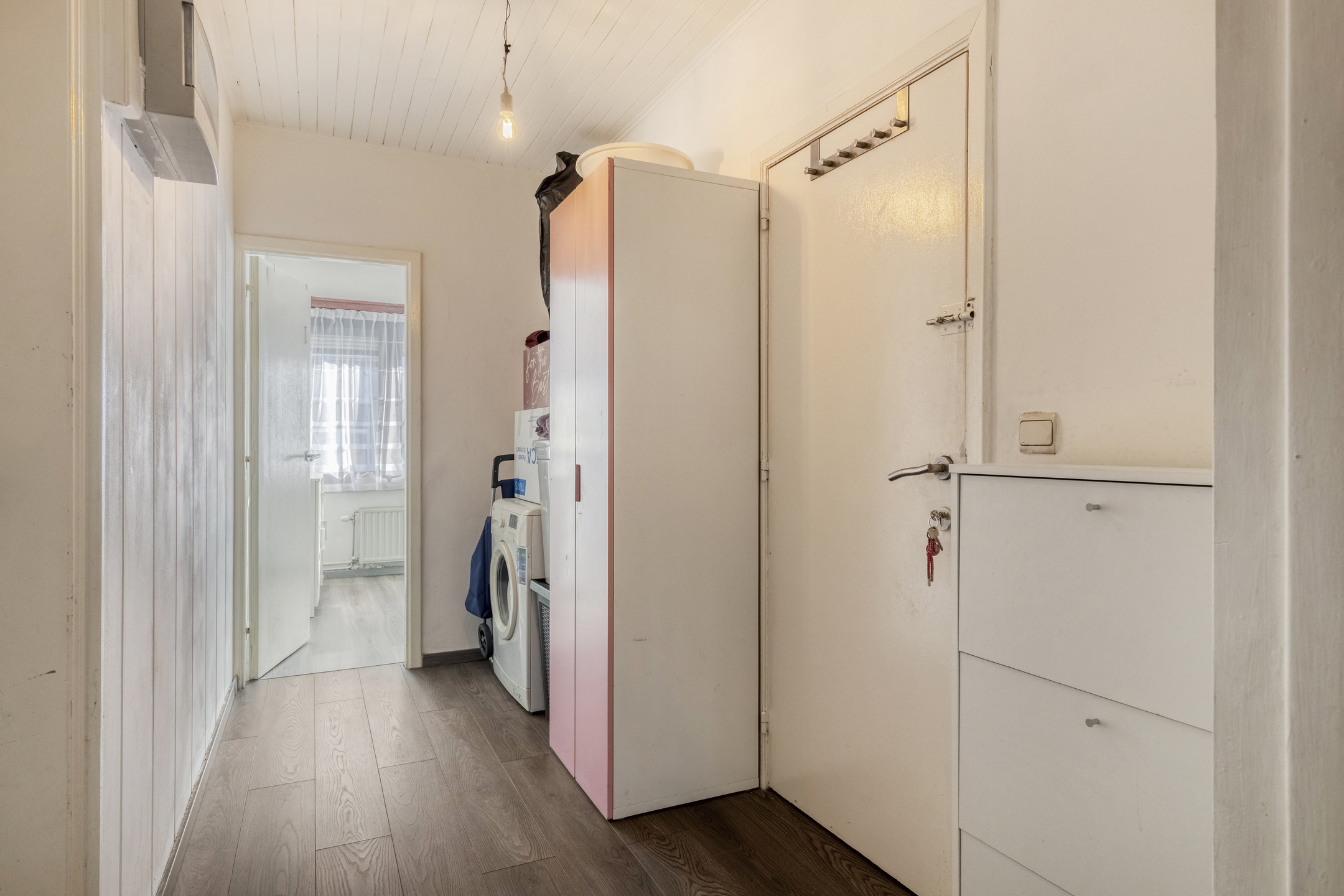 Instapklaar appartement op 2de verdieping met 2 slaapkamers. - foto 2