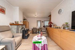 In het rustige en charmante Zwankendamme bieden wij deze halfopen woning aan, die reeds gedeeltelijk werd gerenoveerd. In 2017 werden alle...