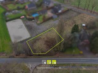 PERCEEL LANDBOUWGROND VAN 8A TE ROTEM.Dit rustig gelegen perceel landbouwgrond met een oppervlakte van 8 are bevindt zich in agrarisch gebied aan de...