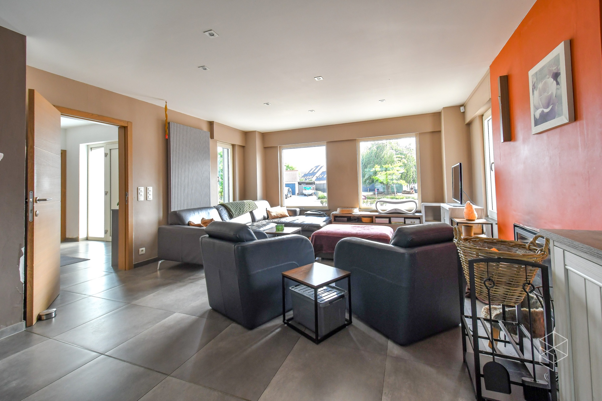 Grote woning met 4 slpk en grote tuin - foto 4