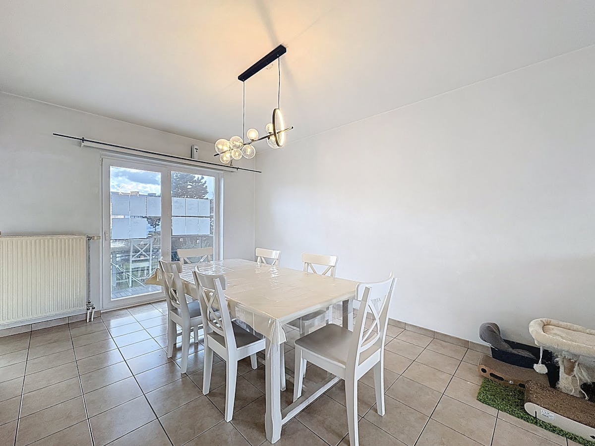 Bel-etage met 3 slaapkamers te huur in Wilrijk - foto 2