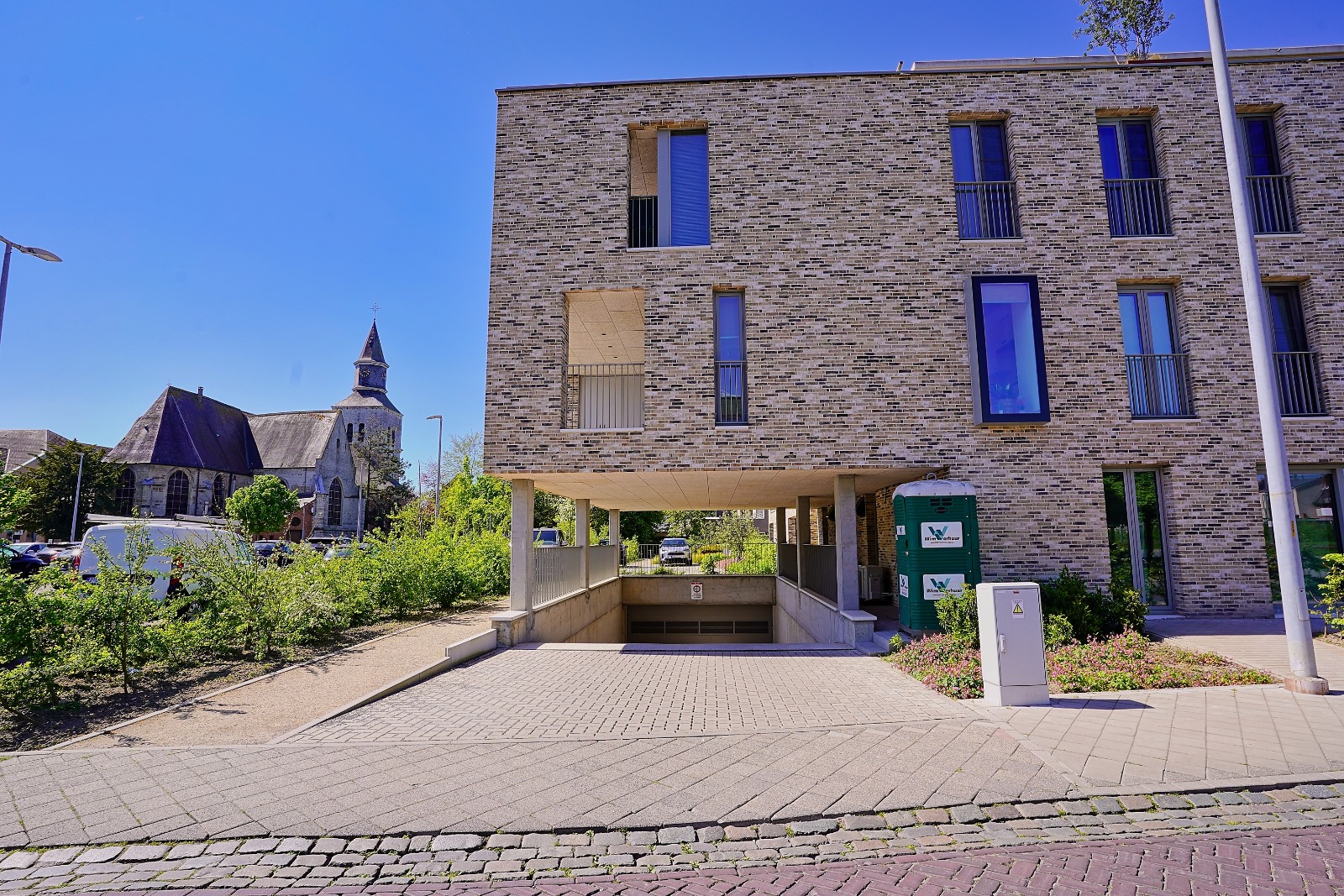 Parkeerplaats in een afgesloten ondergrondse garage te Buggenhout - foto 2