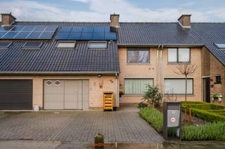 Welkom in Wallemolenstraat 18, een rustig gelegen woning nabij de Doorniksewijk. Deze woning is super geïsoleerd waardoor een label A is toegekend...