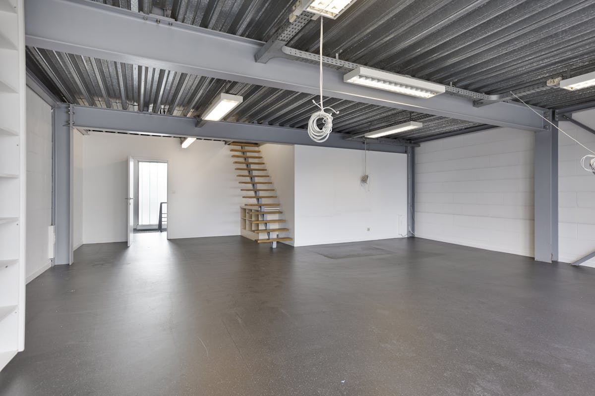 Bureau prêt à emménager à vendre d'environ 367 m² au centre de Torhout - photo 5