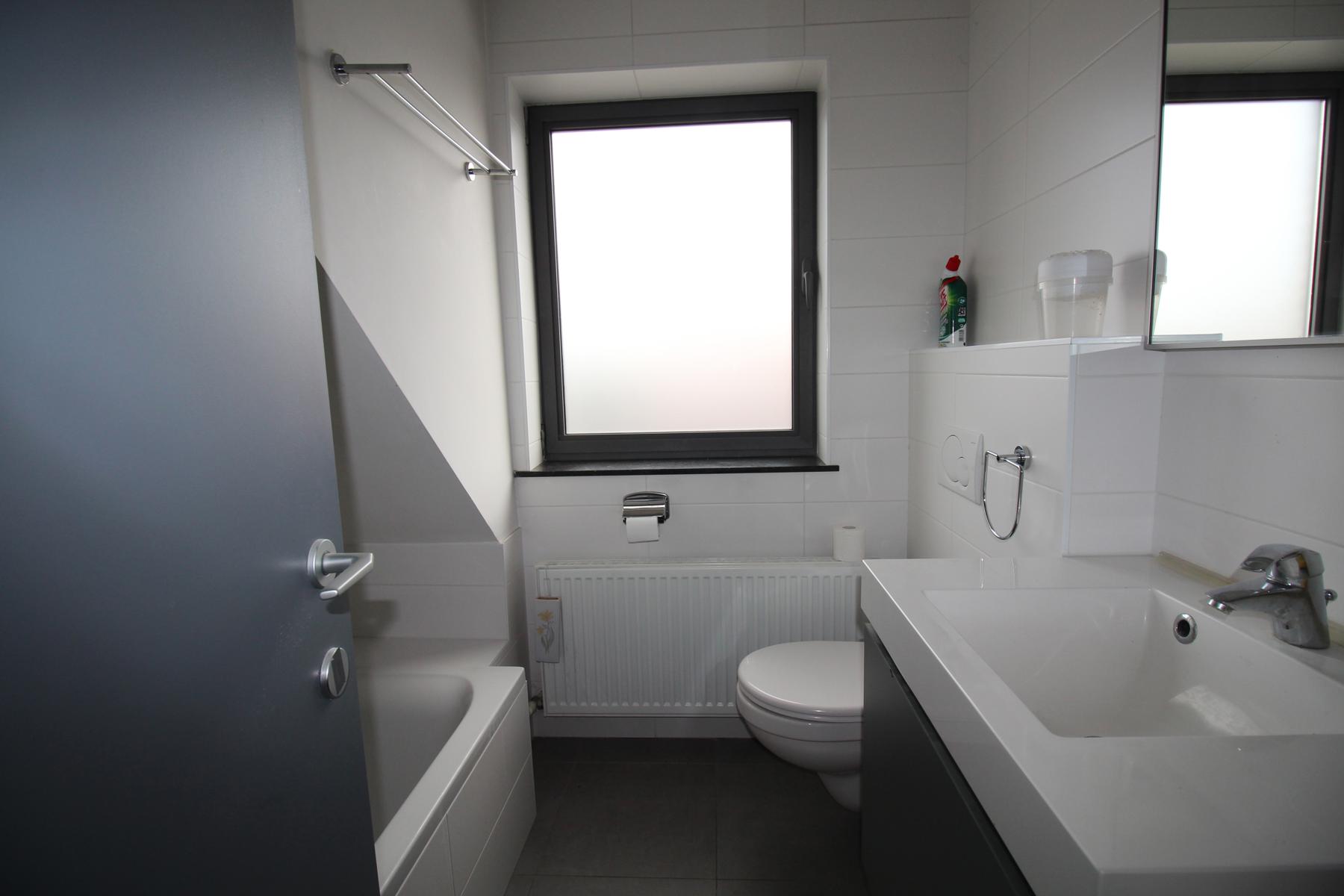 Dakappartement met groot terras en parkeerplaats - foto 4