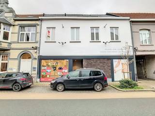 De snelste manier om een bezoek te brengen aan dit appartement? Vraag je bezoek aan via de rode knop op onze website (www.dewaele.com) en je...