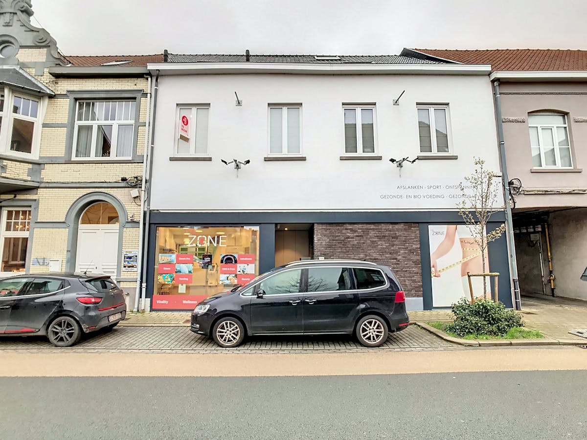 Appartement met 2 slaapkamers en terras te Izegem. - foto 1