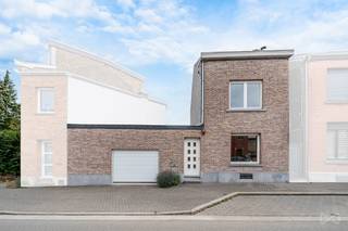 Gelegen op de hoogten van Jupille, in een rustige en residentiële wijk, biedt deze woning een aangename leefomgeving dicht bij voorzieningen...