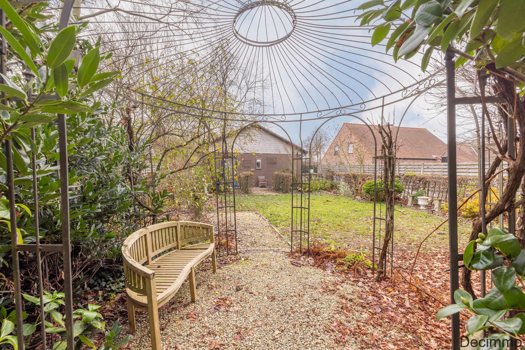 Rustig gelegen gelijkvloers landhuis op ca. 801 m² grond - foto 2