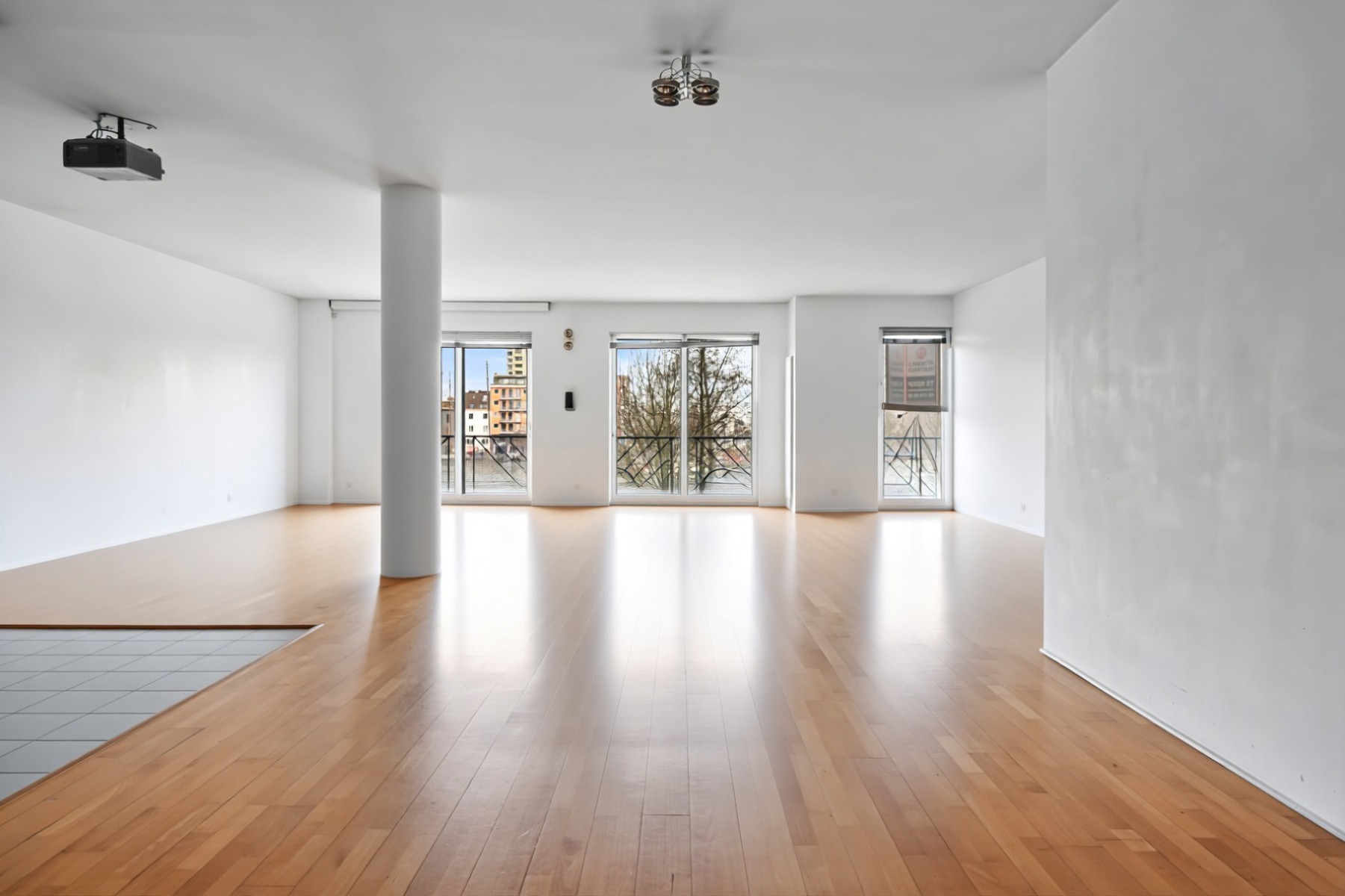 Loft met Zuidgericht terras en prachtig zicht op het MAS. - foto 3