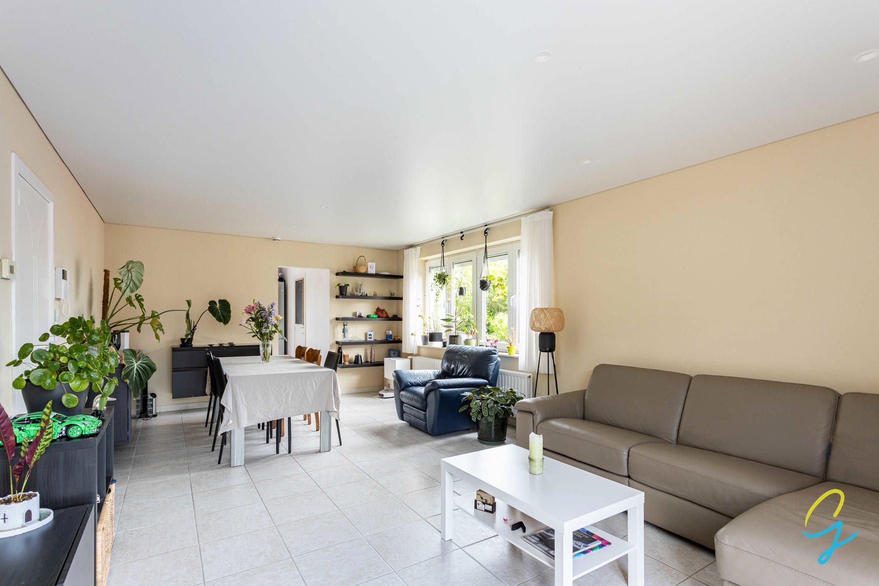 Ruim tweeslaapkamerappartement met garage te koop in Aalst! - foto 5